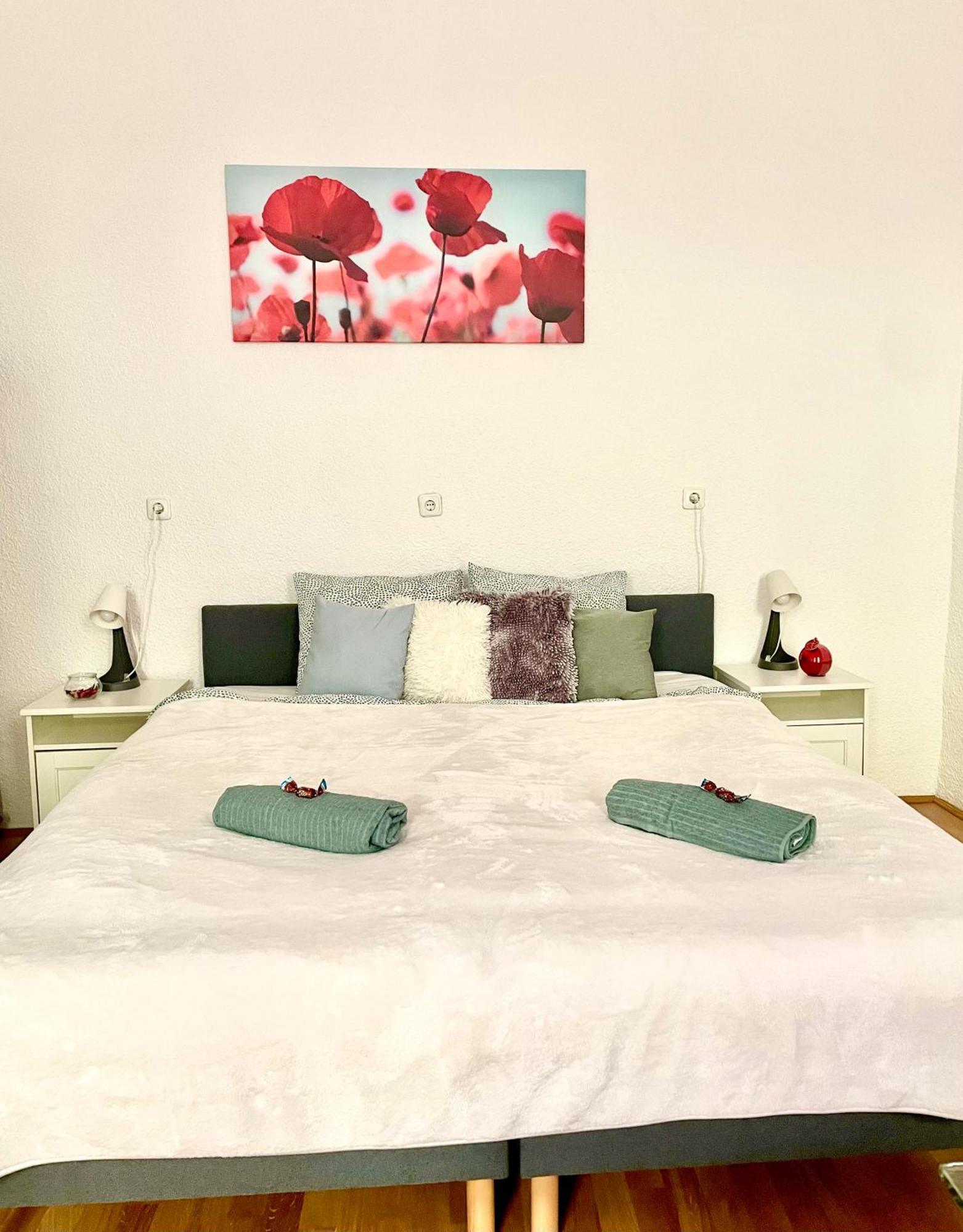 Very Warm Home With Big Bed Near New York Cafe Budapest Kültér fotó